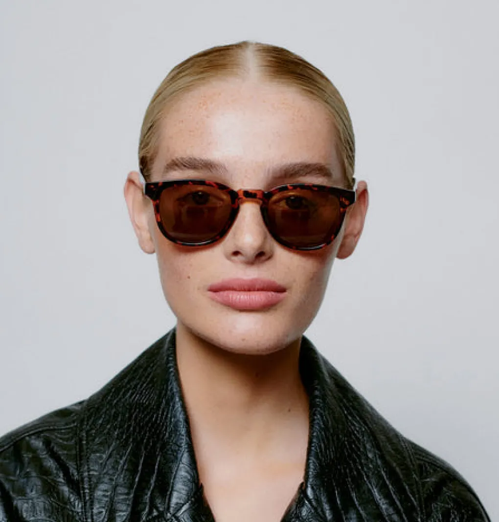 a_kjrbede_sonnenbrille_ba_3.webp A. KJÆRBEDE Sonnenbrille Bate - Demi Tortoise