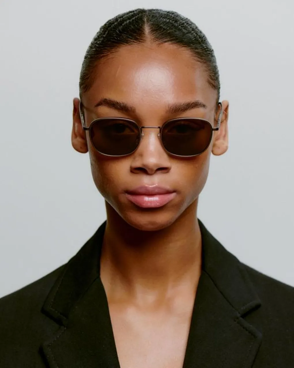 a_kjrbede_sonnenbrille_he_5-1.webp A. KJÆRBEDE Sonnenbrille Hello - Matte Brown