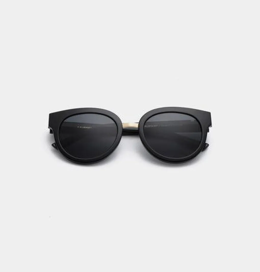 a_kjrbede_sonnenbrille_jo_3.webp A. KJÆRBEDE Sonnenbrille Jolie - Black