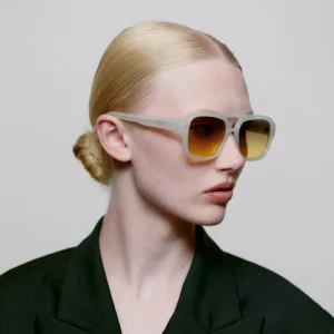 A. KJÆRBEDE Sonnenbrille Kaya - Cream Bone