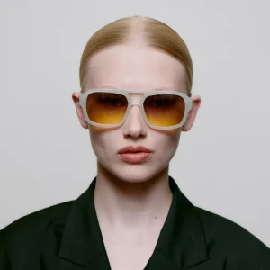 A. KJÆRBEDE Sonnenbrille Kaya - Cream Bone