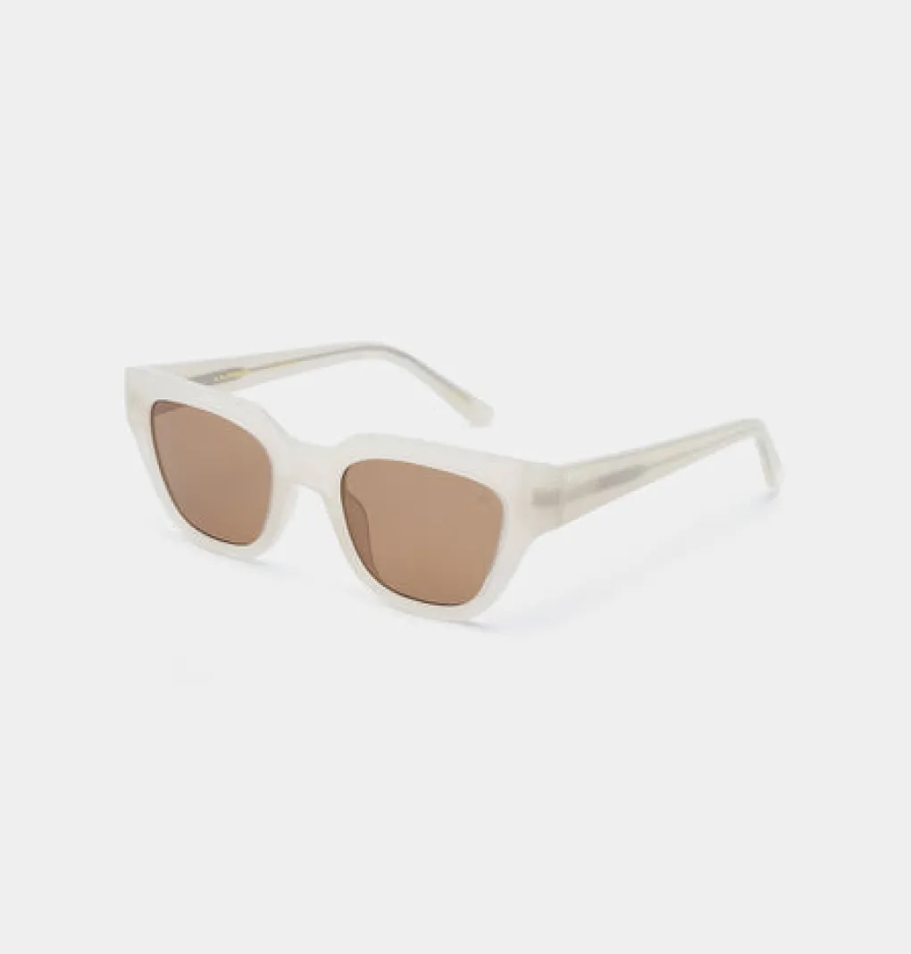 a_kjrbede_sonnenbrille_ka_3.webp A. KJÆRBEDE Sonnenbrille Kaws - Cream Bone