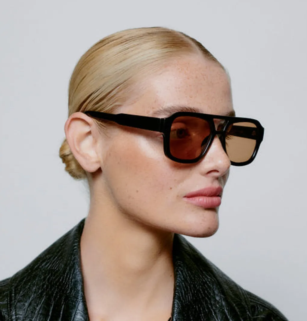 a_kjrbede_sonnenbrille_ka_5-3.webp A. KJÆRBEDE Sonnenbrille Kaya - Black