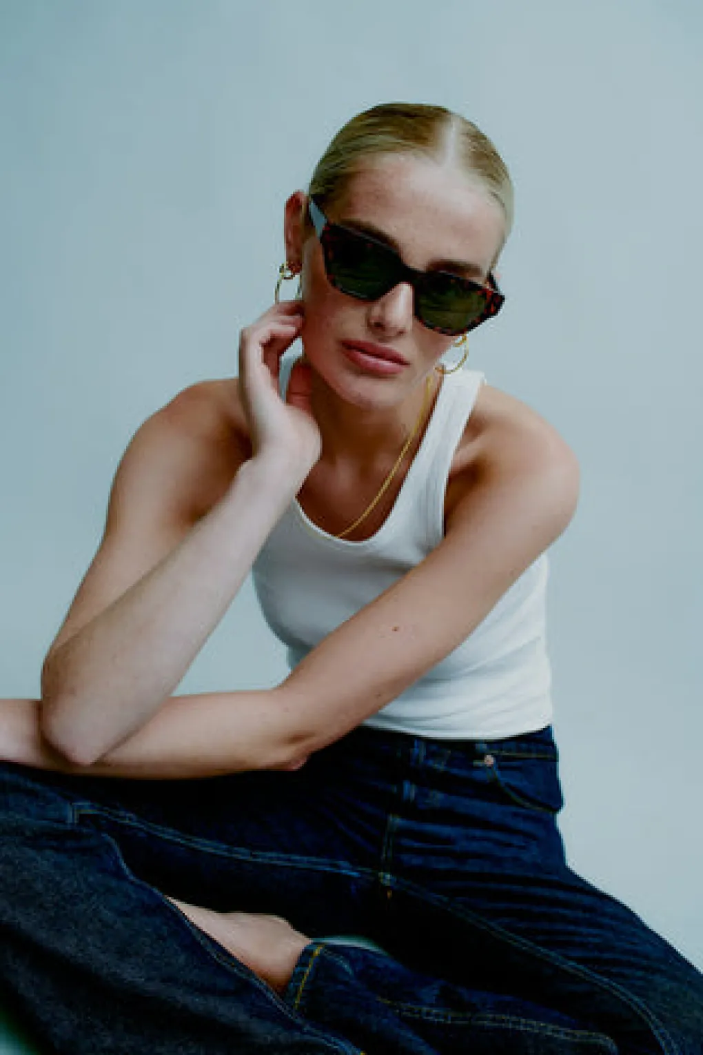 a_kjrbede_sonnenbrille_ka_7-2.webp A. KJÆRBEDE Sonnenbrille Kaws - Demi Tortoise