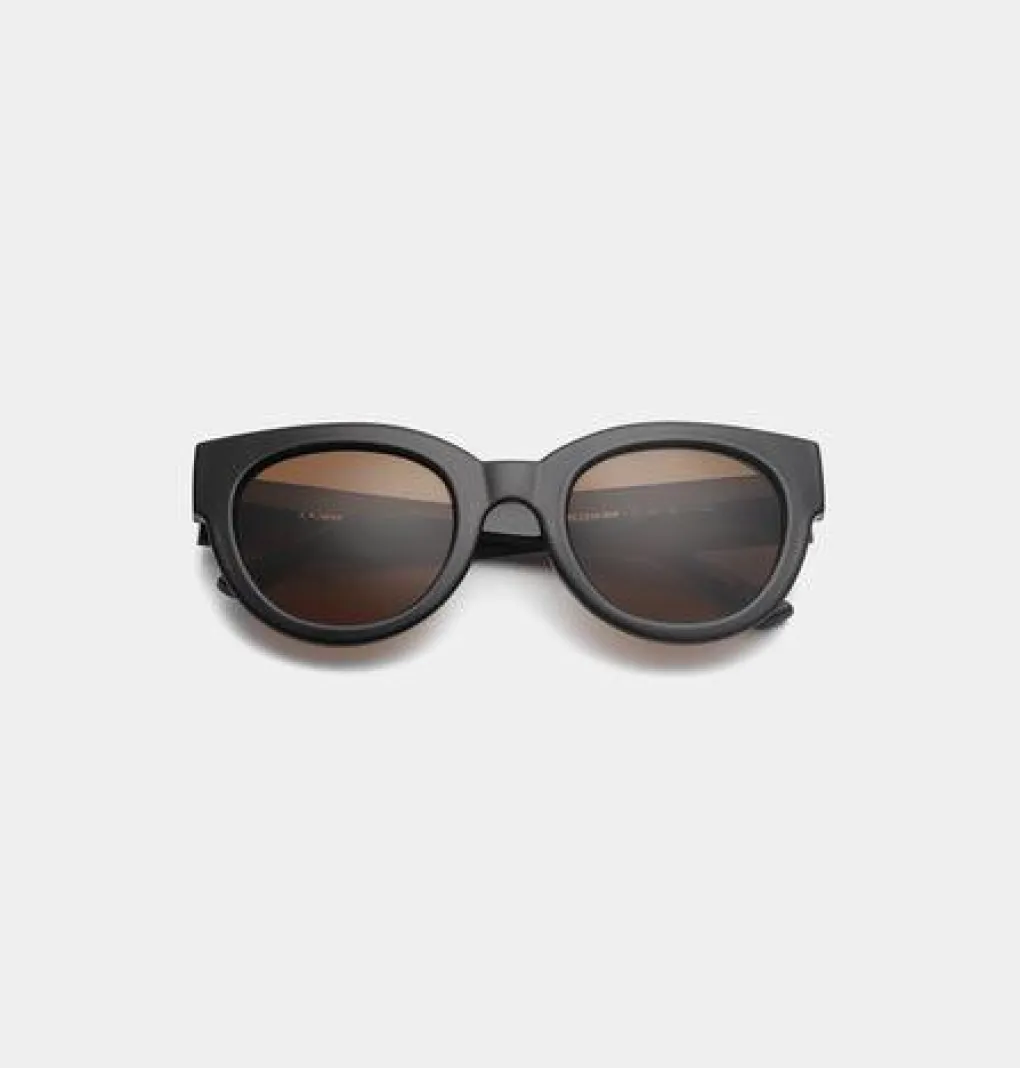 a_kjrbede_sonnenbrille_li_2-1.webp A. KJÆRBEDE Sonnenbrille Lilly - Black