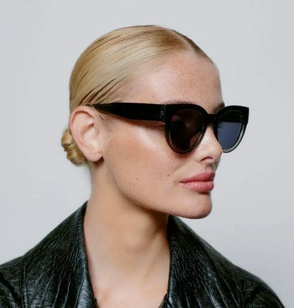 a_kjrbede_sonnenbrille_li_5-1.webp A. KJÆRBEDE Sonnenbrille Lilly - Black