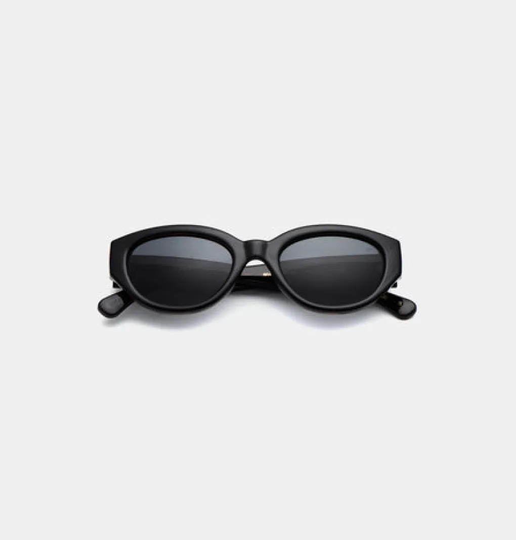a_kjrbede_sonnenbrille_wi_1-2.webp A. KJÆRBEDE Sonnenbrille Winnie - Black