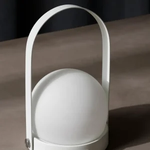 Kinder Menu Audo Copenhagen / Carrie Table Lamp Portable White