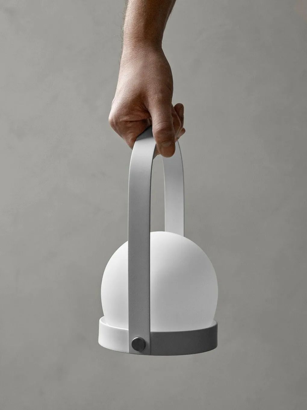 audo_copenhagen__menu_car_10.webp Kinder Menu Audo Copenhagen / Carrie Table Lamp Portable White