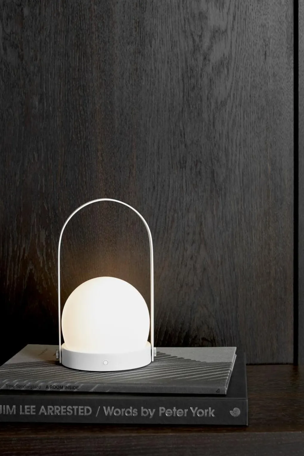 audo_copenhagen__menu_car_14.webp Kinder Menu Audo Copenhagen / Carrie Table Lamp Portable White