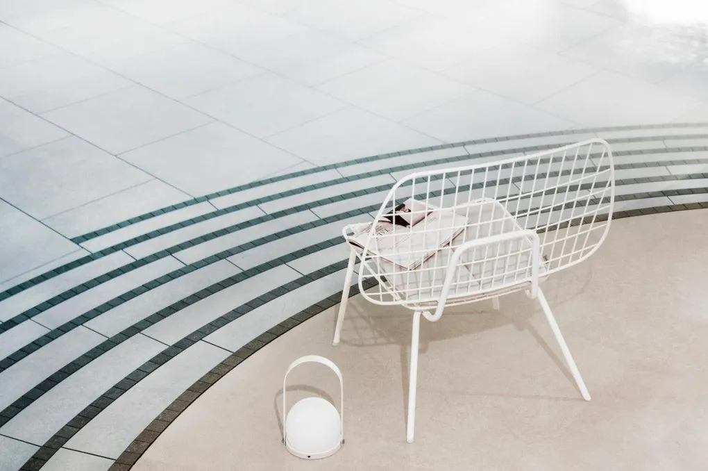 audo_copenhagen__menu_car_9.webp Kinder Menu Audo Copenhagen / Carrie Table Lamp Portable White