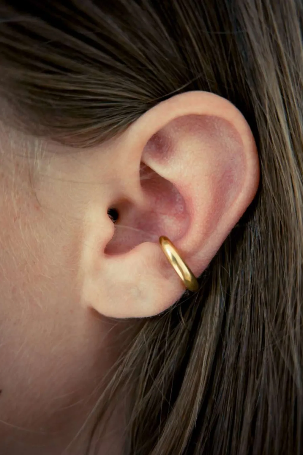 bandhu_enfold_ear_cuff_ve_2.webp Bandhu Enfold ear cuff vergoldet