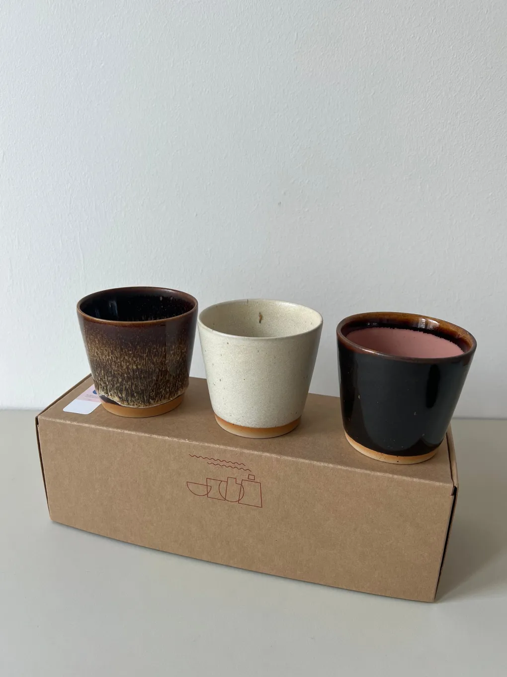 bornholms_keramikfabrik_o_0-1.webp Bornholms Keramikfabrik Original Cup Moods Collections Chocolate Lips, Brown Chocolate, Creamy White- 3er Set