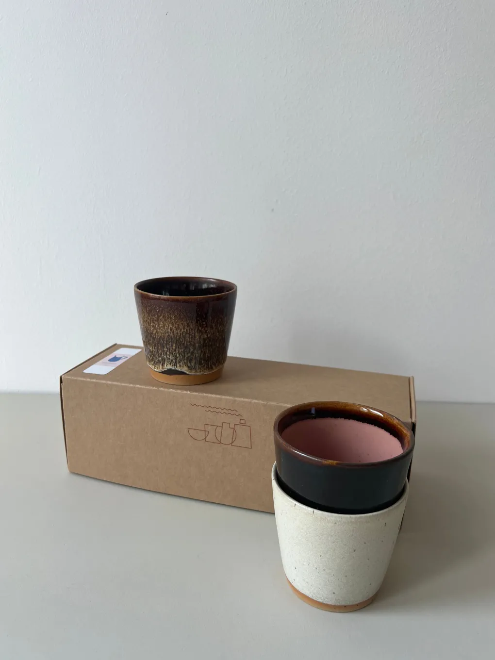 bornholms_keramikfabrik_o_10.webp Bornholms Keramikfabrik Original Cup Moods Collections Chocolate Lips, Brown Chocolate, Creamy White- 3er Set