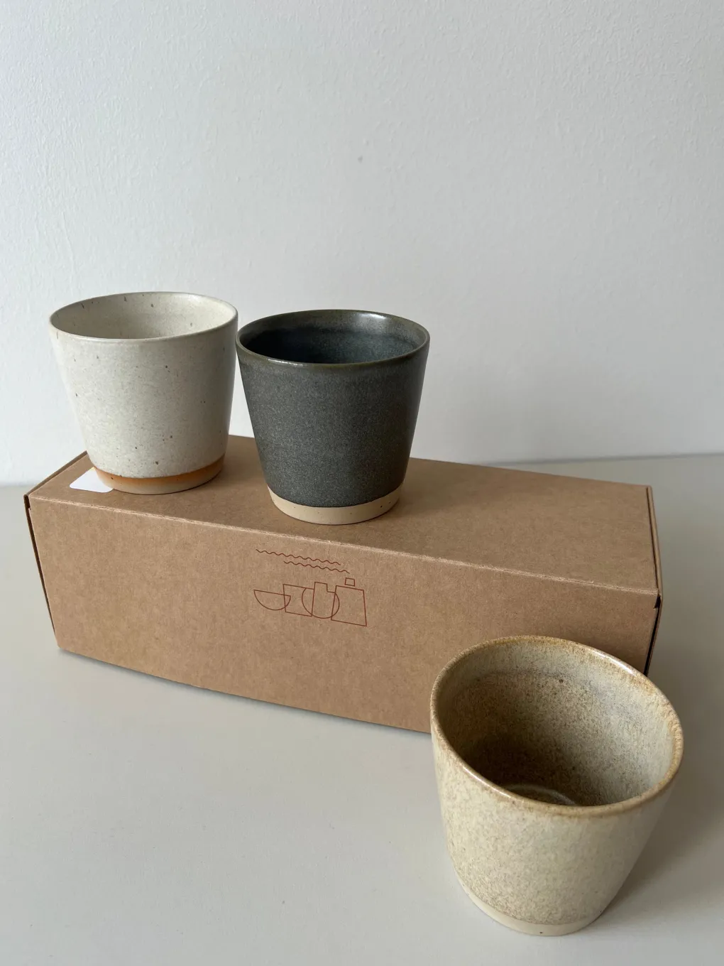 bornholms_keramikfabrik_o_2.webp Bornholms Keramikfabrik Original Cup Moods Collections Stone Island, Creamy White, Sand - 3er Set