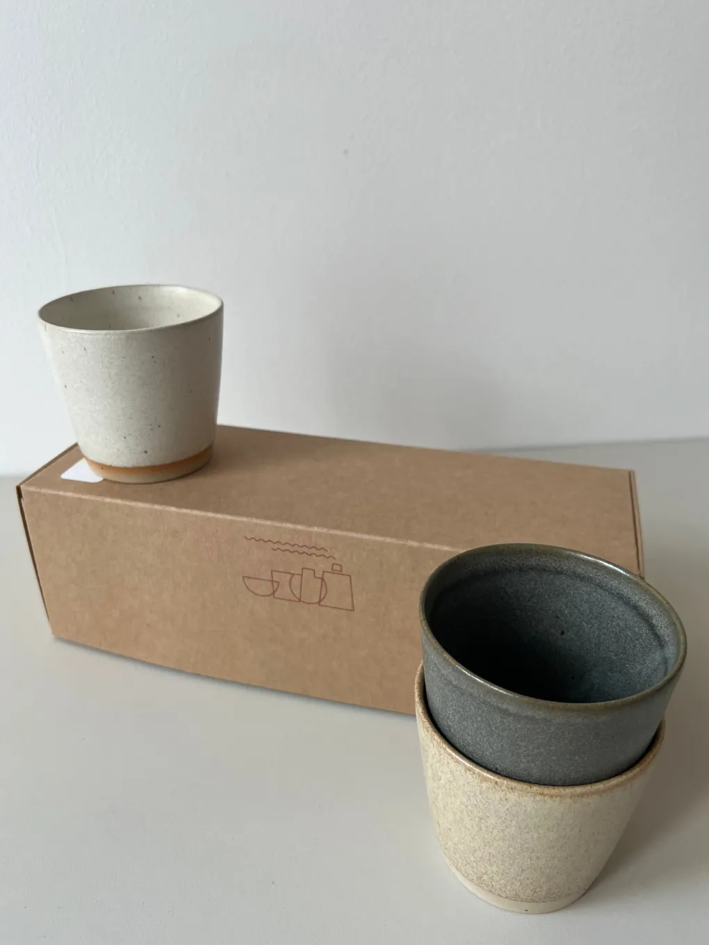 bornholms_keramikfabrik_o_3.webp Bornholms Keramikfabrik Original Cup Moods Collections Stone Island, Creamy White, Sand - 3er Set