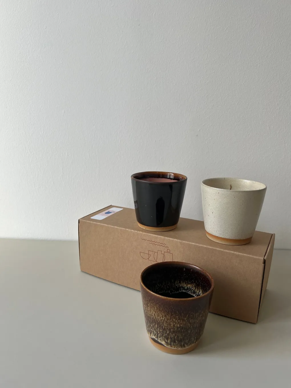 bornholms_keramikfabrik_o_6-1.webp Bornholms Keramikfabrik Original Cup Moods Collections Chocolate Lips, Brown Chocolate, Creamy White- 3er Set
