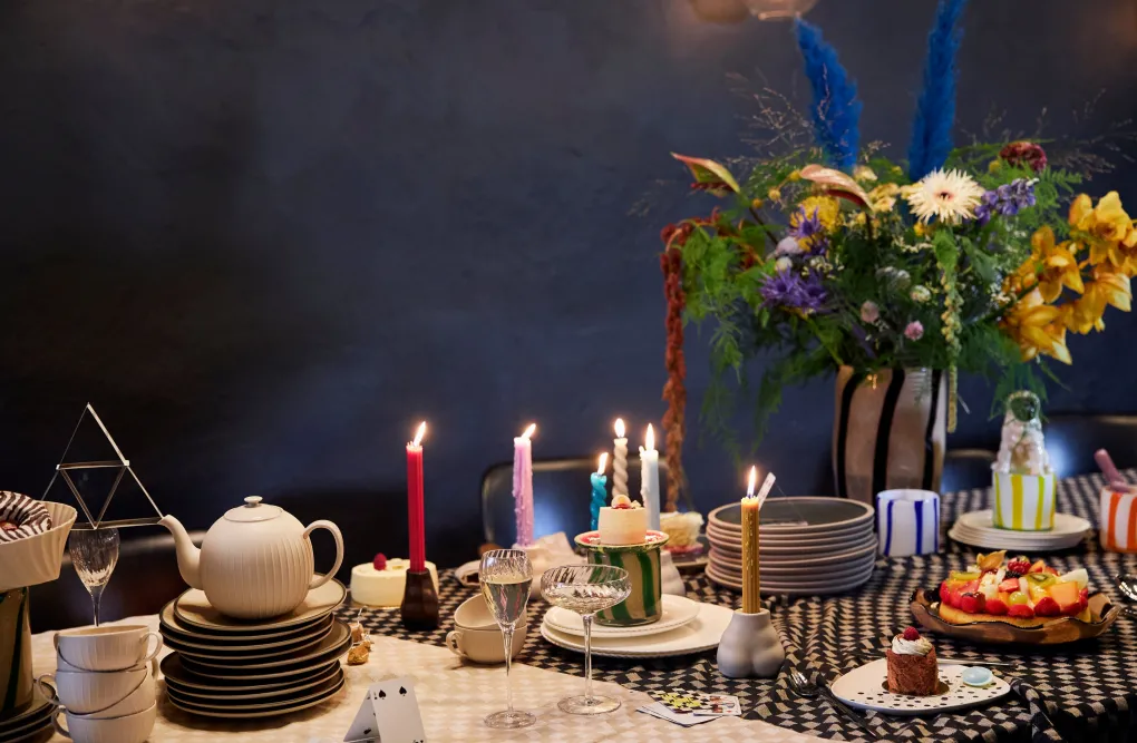 by_on_calore_windlicht_bl_4-1.webp By on Calore Windlicht blau/weiß - 10 cm