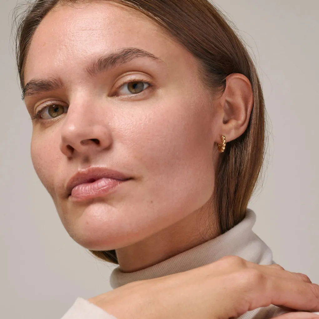 enamel_copenhagen_hoops_b_1-1.webp Enamel Copenhagen Hoops Ball Small - 18k vergoldetes 925er Sterlingsilber