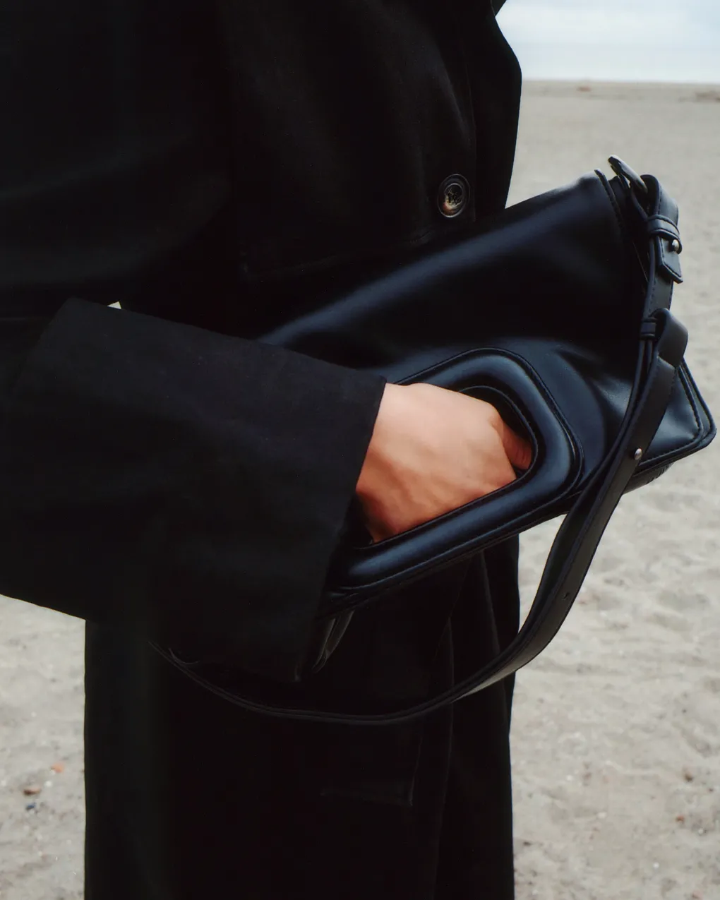 hvisk_tasche_esme_soft_st_3.webp HVISK Tasche Esme Soft Structure - Black