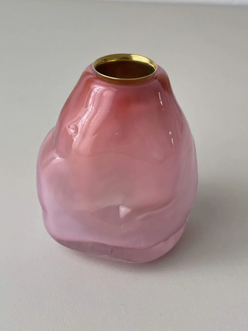 kerzenhalter_opalglas_cot_9.webp Glassblow DK Kerzenhalter Opalglas Cottoncandy - rd. 8cm