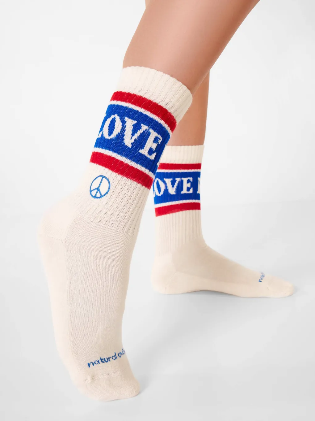 natural_vibes_biosocken_g_4.webp Natural Vibes Bio-Socken Geschenkset - 2er Set Tennissocken Peace & Love
