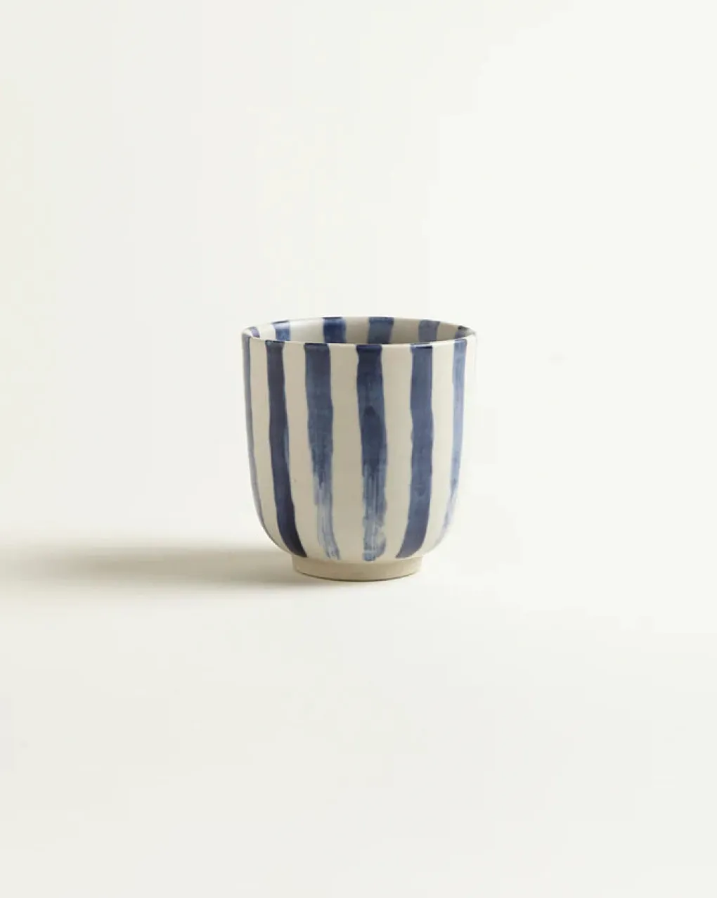onomao_becher_klassik_bla_0.webp onomao Becher Klassik blau-weiß-gestreift - 2er Set