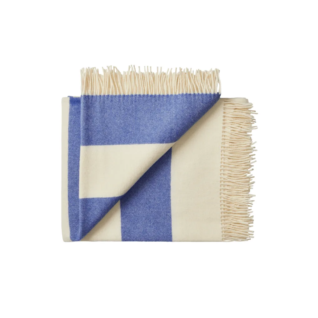 silkeborg_uldspinderi_the_0-2.webp Kinder Silkeborg Uld spinderi The Sweater Cobalt - 130x190 cm