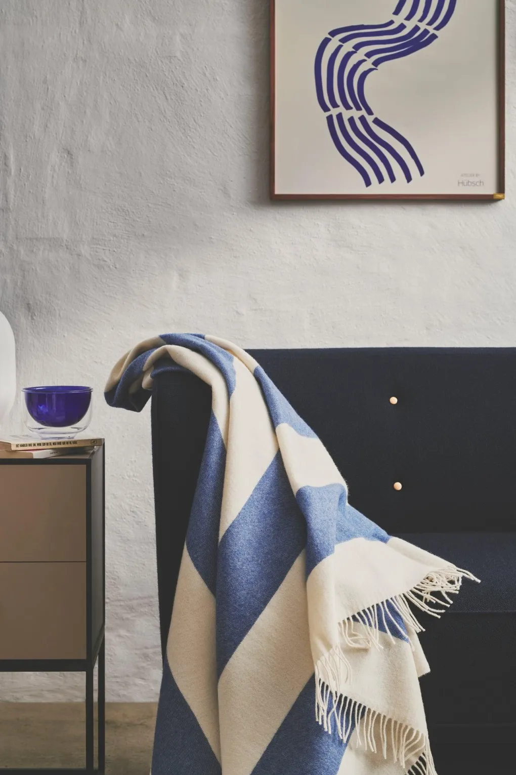 silkeborg_uldspinderi_the_3-2.webp Kinder Silkeborg Uld spinderi The Sweater Cobalt - 130x190 cm