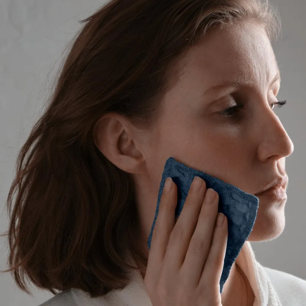 the_organic_company_big_w_2-19.webp The Organic Company Big Waffle Make up Pads grey blue - 4er Set