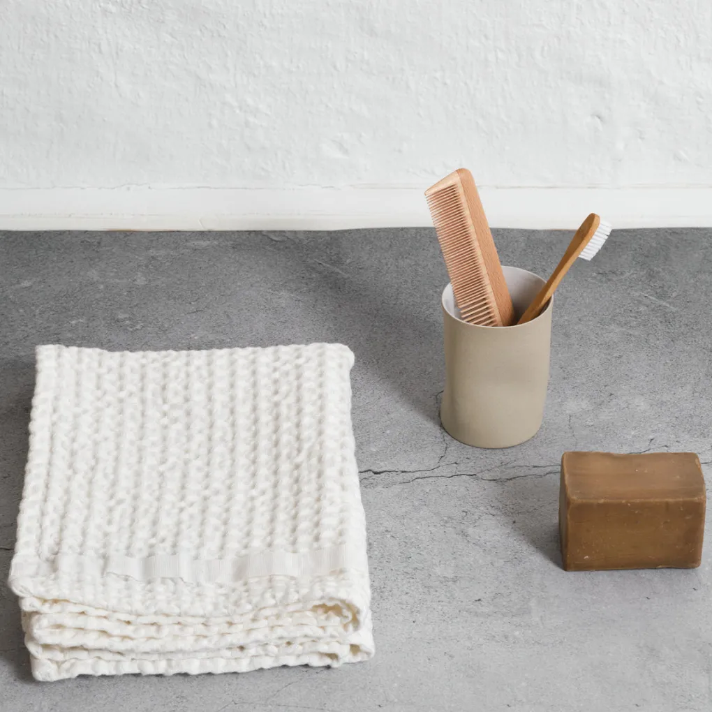 the_organic_company_big_w_2-3.webp The Organic Company Big Waffle Hand Towel natural white - 50x75cm
