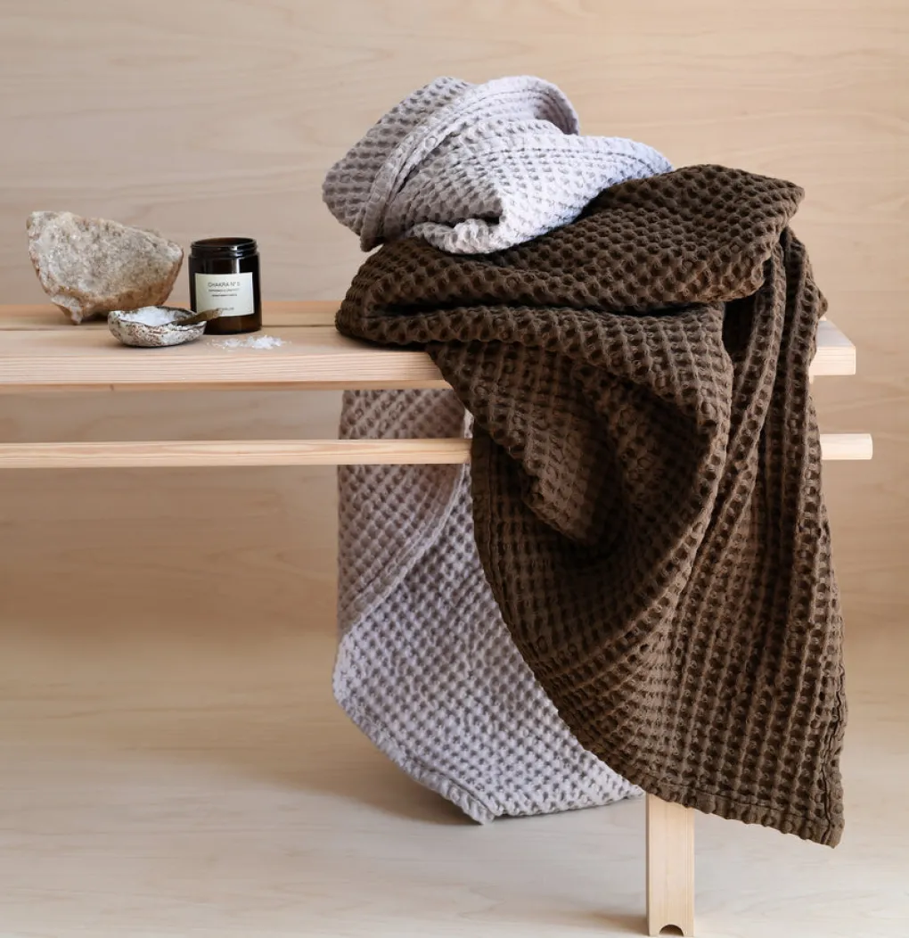 the_organic_company_big_w_2-7.webp The Organic Company Big Waffle Handtuch dusty lavender - 50x75cm